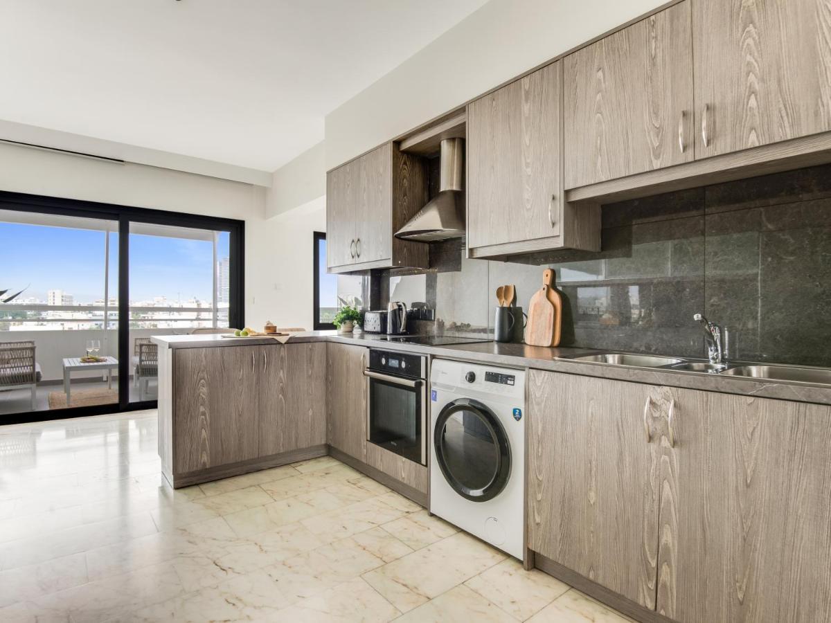 Sanders Coral Court Penthouse - Cute 3-Bedroom Apartment With Balcony Limassol Exterior foto